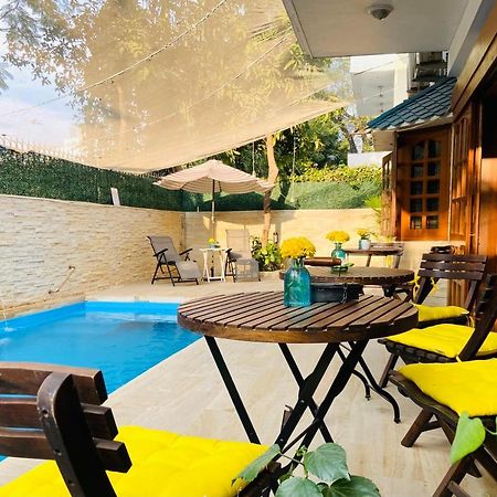 Roshani Pool Villa Gurgaon - 7Br #Privatepool #Villa #Bungalow #Garden #Staycation Екстер'єр фото