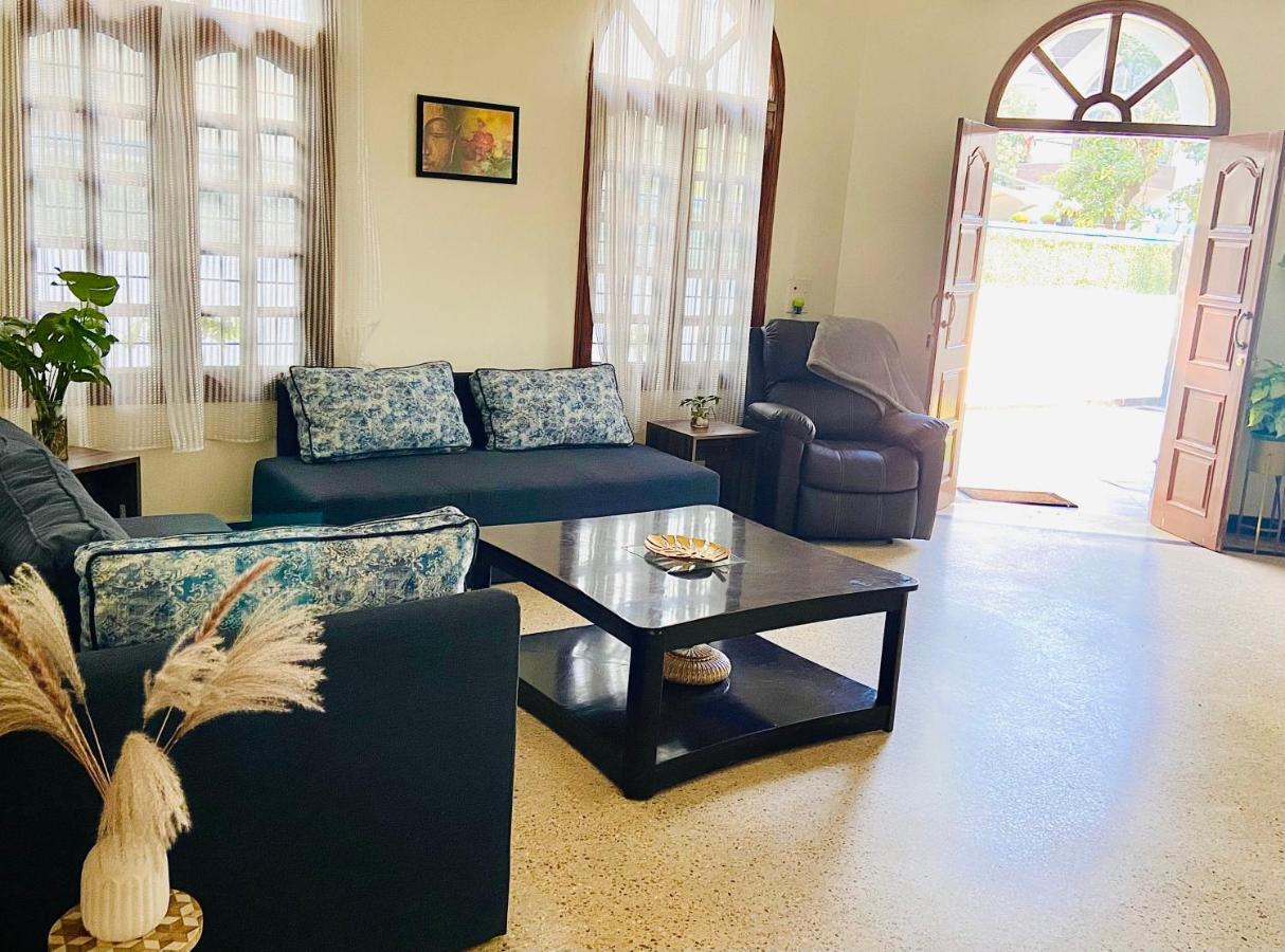 Roshani Pool Villa Gurgaon - 7Br #Privatepool #Villa #Bungalow #Garden #Staycation Екстер'єр фото